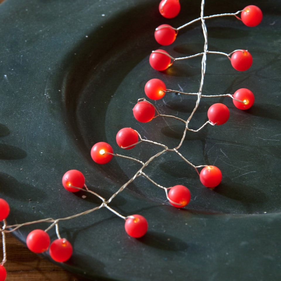 Snowberry Lights Red