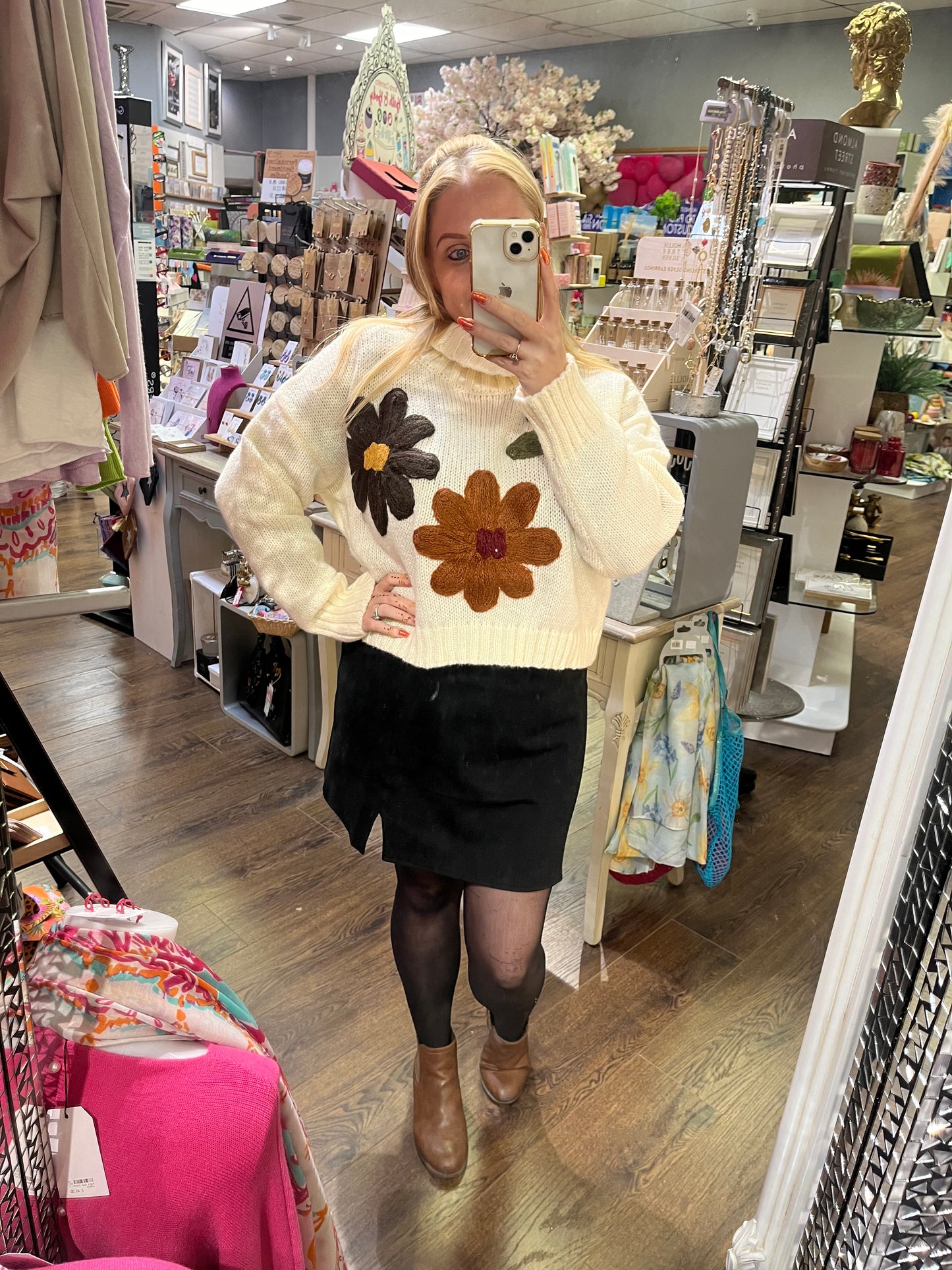 Embroidery Flower Cropped Knit Jumper